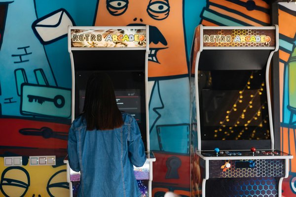 Jeux d'arcade à montigny-le-bretonneux : amusez-vous en famille !